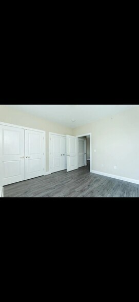 Building Photo - 432 52nd St