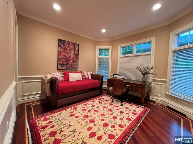 Building Photo - 22 Reiner Pl