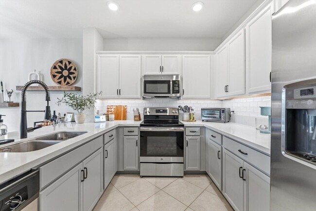 Building Photo - 4660 Silver Saw Ln