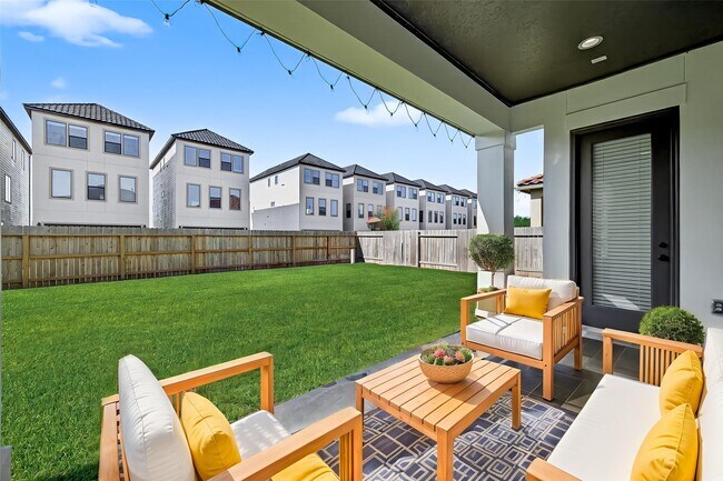 Building Photo - 2427 Camden Creek Ln