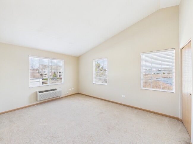 Building Photo - 917 Silverstone Dr