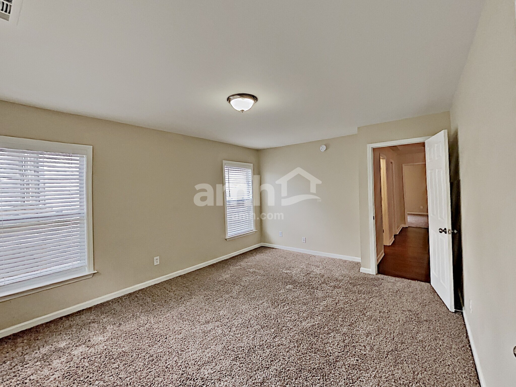 Building Photo - 55 Palisades Dr