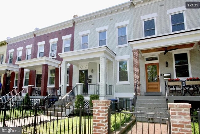 Building Photo - 627 M St NE