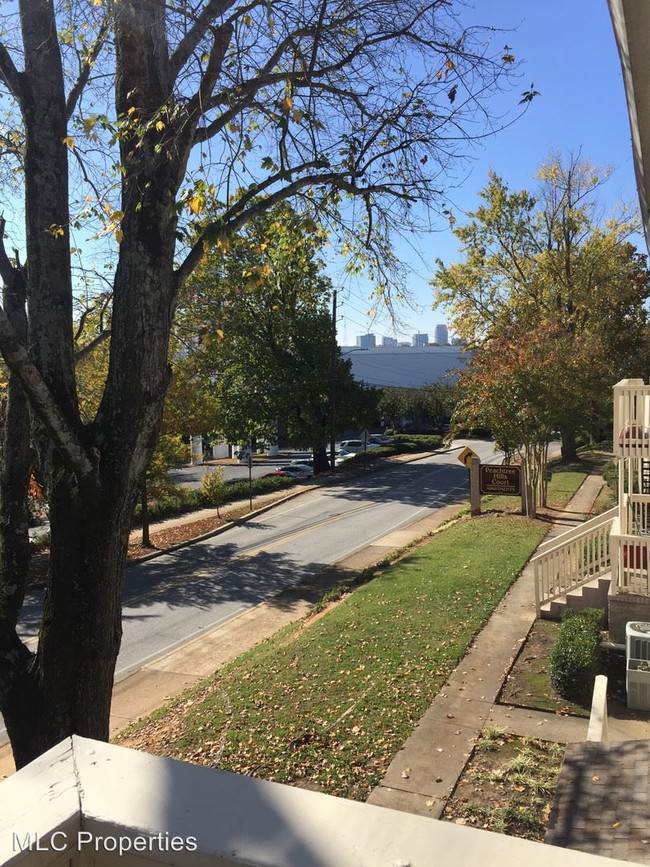 Building Photo - Peachtree Hills Court Apartments