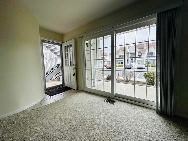 Building Photo - 550 Central Ave