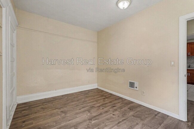 Building Photo - 1219 Santa Clara Ave