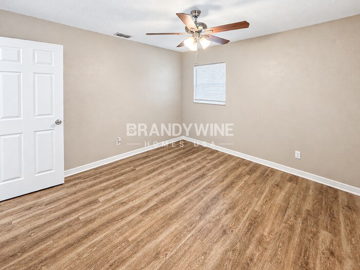 Building Photo - 11103 N 27th St