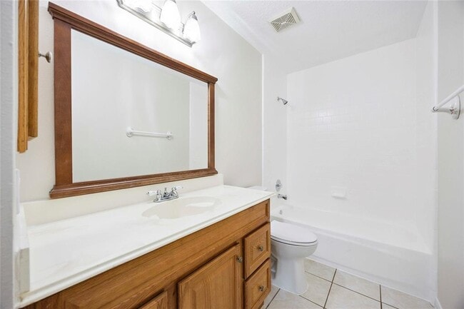 Building Photo - 8707 Orchard Ln