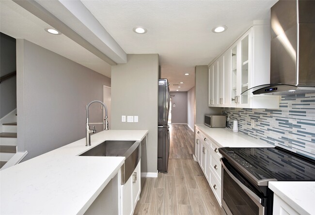 Building Photo - 14573 Misty Meadow Ln