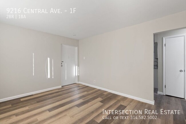 Building Photo - Luxury All-Electric 2 Bedroom/1Bath Apt w/...