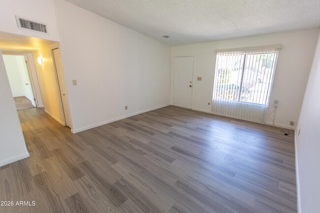 Building Photo - 7911 East Vía de Belleza