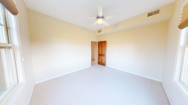 Building Photo - 5745 Newbank Cir