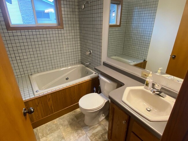 Building Photo - 3-Bedroom, 3-Full Bath Single Family Home with Amazing City Views