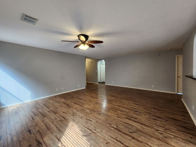 Building Photo - No Carpet / Storage Shed / Back Patio  /  ...