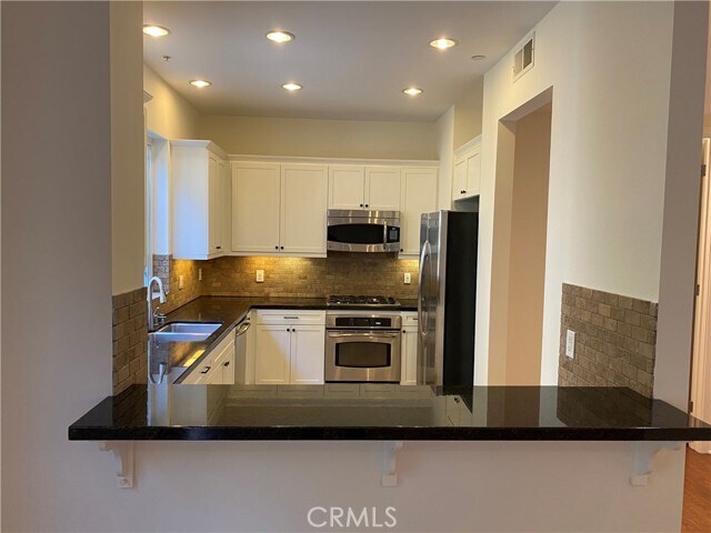 Building Photo - 11851 Laurelwood Dr