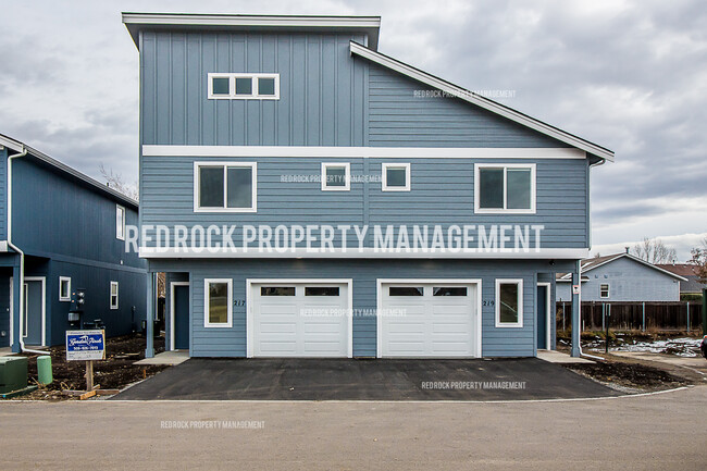 Building Photo - 325 S Woodlawn Rd