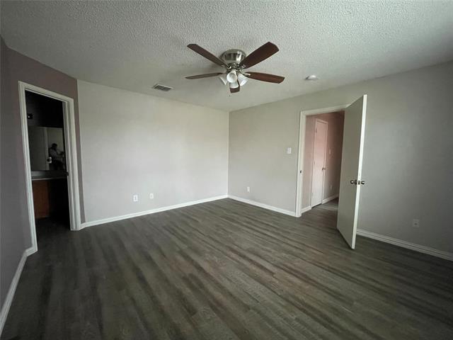 Building Photo - 2900 Sheridan Ln