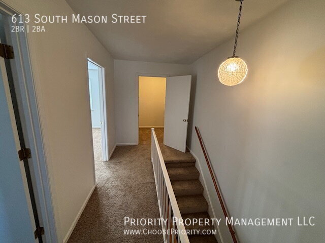 Building Photo - 613 S Mason St