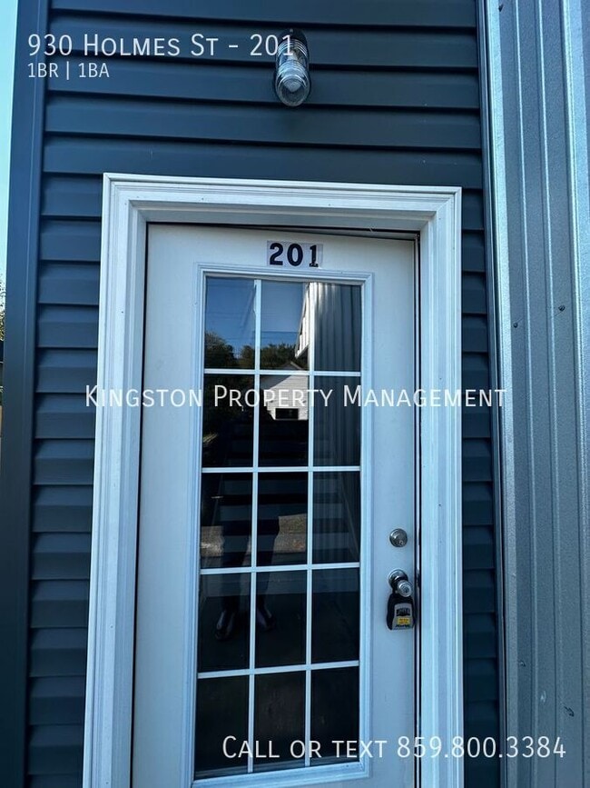 Building Photo - 930 Holmes St