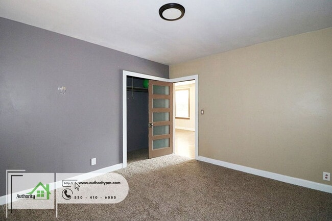 Building Photo - 1840 Heller Ln