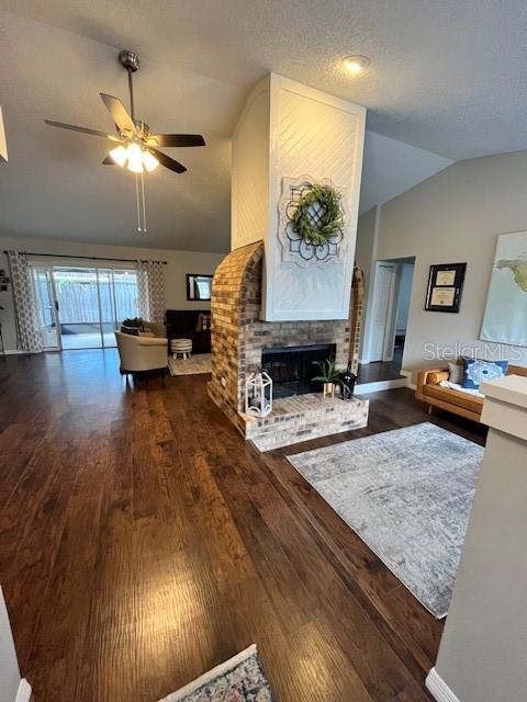 Building Photo - 724 Fortuna Dr