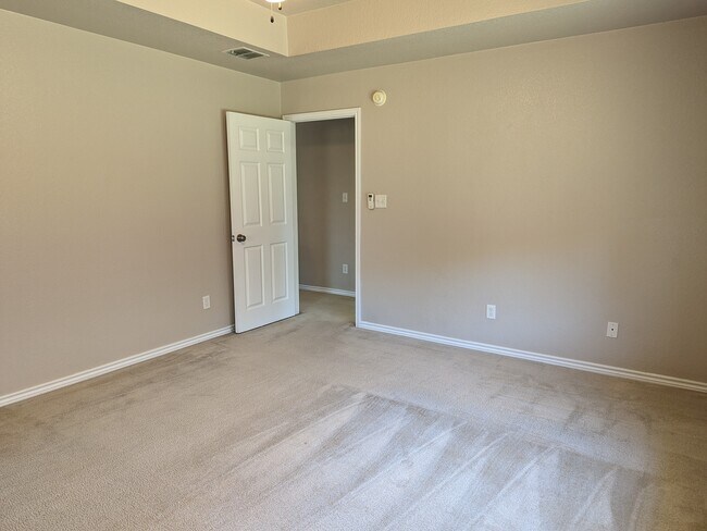 Building Photo - 521 Mustang Trail