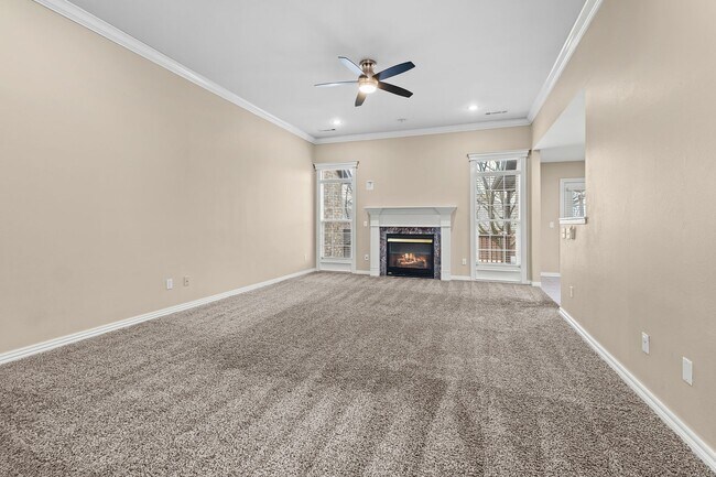 Building Photo - Beautiful and Spacious Home!