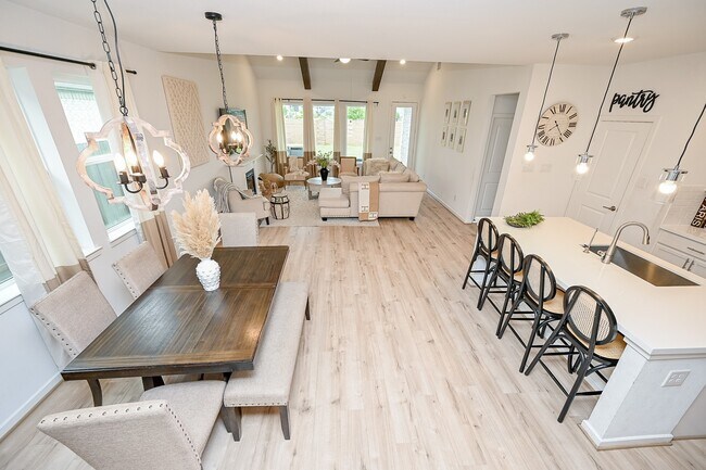 Building Photo - 21014 Vancherry Dr