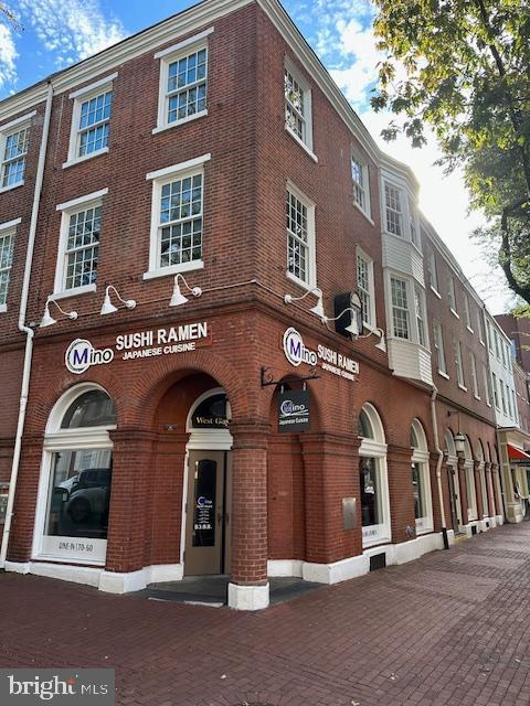 Building Photo - 2 W Gay St