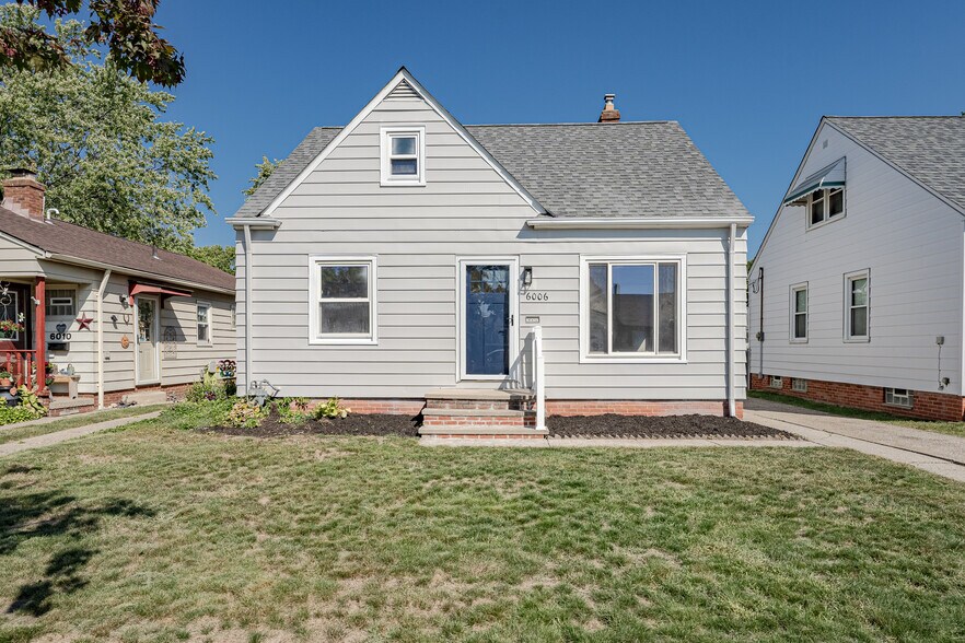 Building Photo - 6006 Ridgewood Ave