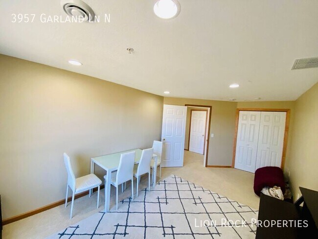 Building Photo - 3957 Garland Ln N
