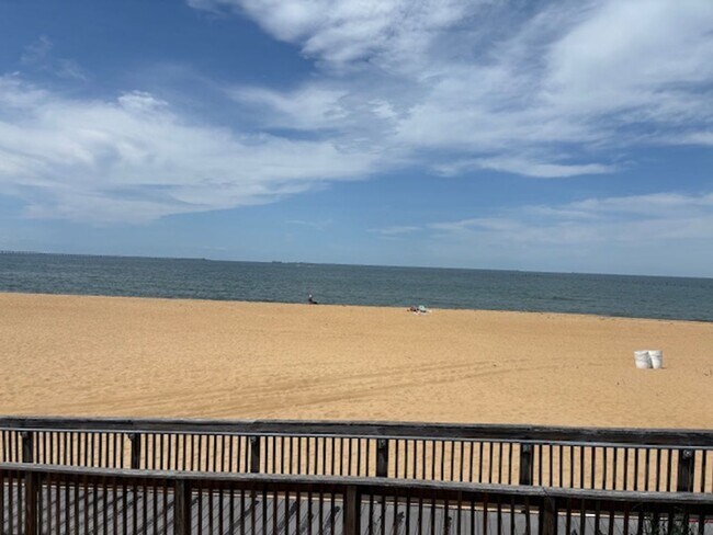 Building Photo - Cape Story by the Sea