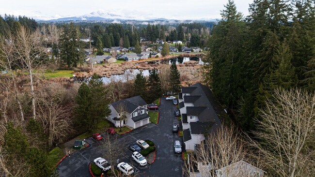 Building Photo - Lakeshore Townhomes