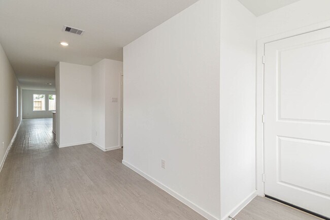 Building Photo - 355 Bush Mdw Ln