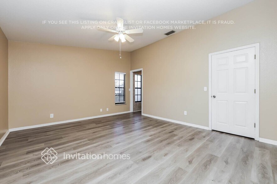 Building Photo - 327 80th Ave NE