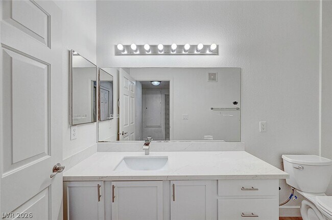 Building Photo - 2291 W Horizon Ridge Pkwy