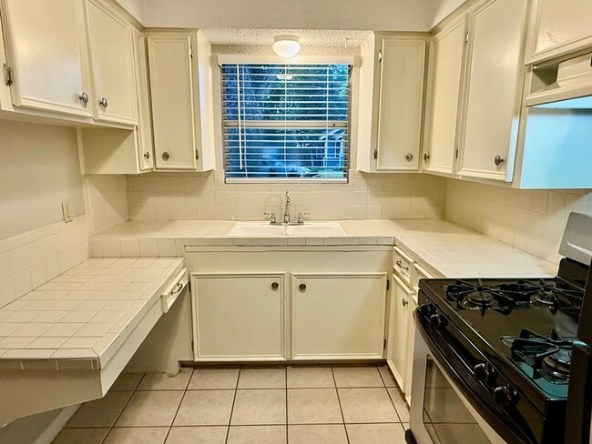 Building Photo - 4622 Michaux St