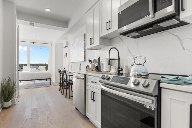 Building Photo - 1726 H St NE