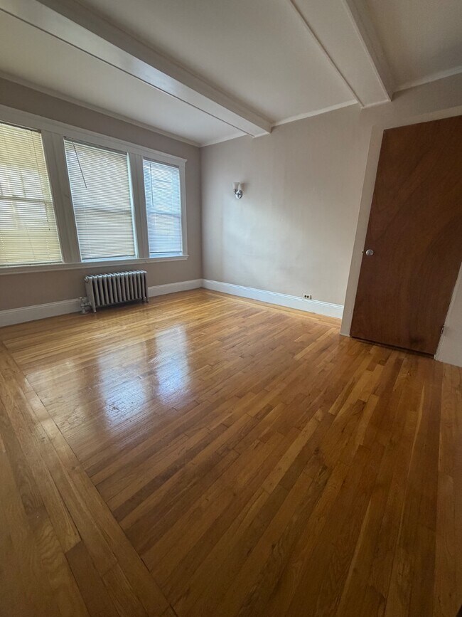 Building Photo - 19 Brockton St