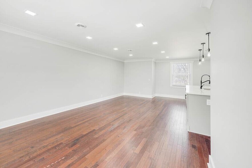 Building Photo - 5104 Parishwood Ct