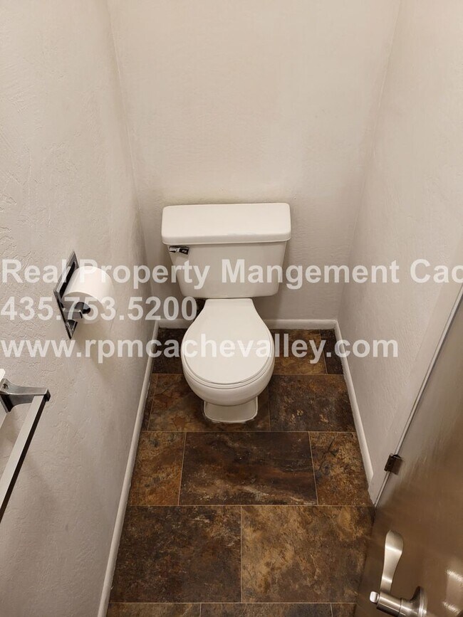Building Photo - 2662 N 370 E