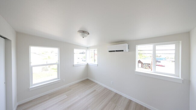 Building Photo - #N-V#Barrington476