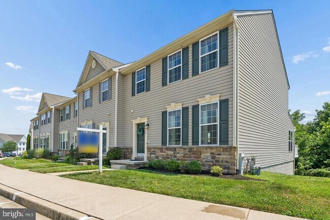 Building Photo - 519 Lothian Way