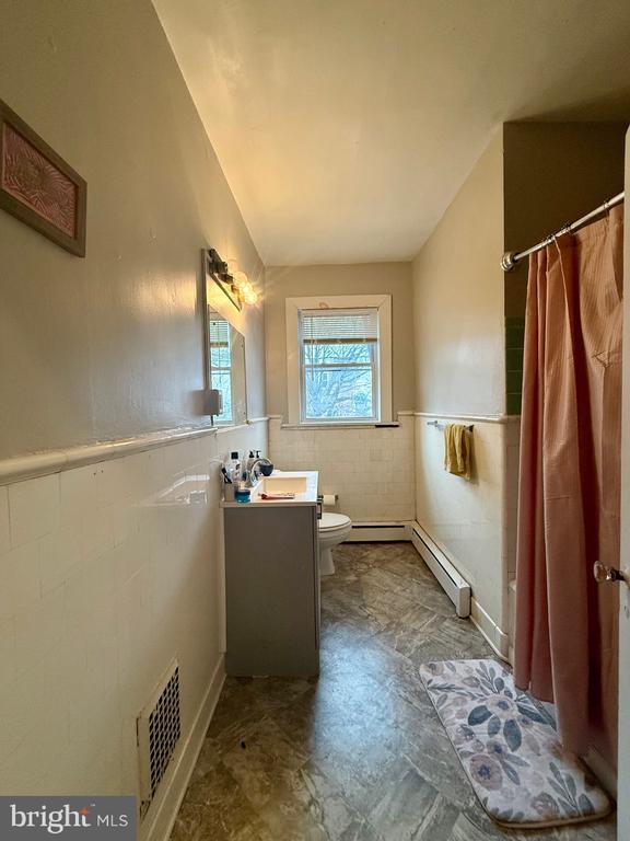 Building Photo - 1503 N Broom St