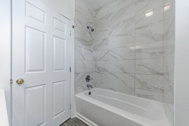 Building Photo - Spacious 4-Bedroom, 3-Bath Home – Modern Upgrades & Parking Included