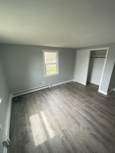 Building Photo - 177 E Bacon St