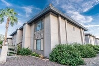 Building Photo - 1402 E Guadalupe Rd