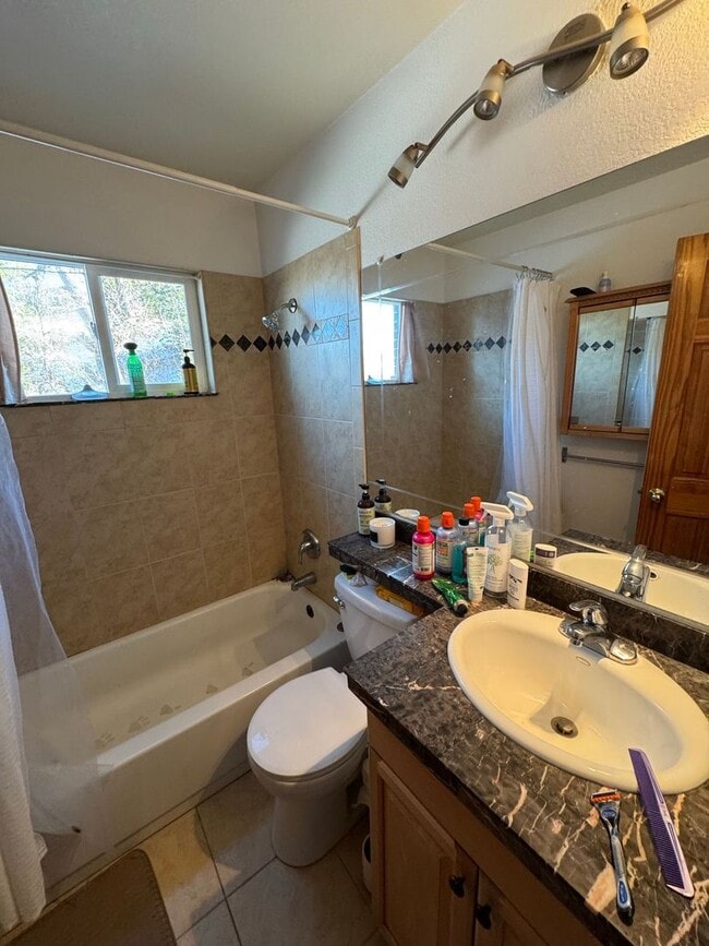 Building Photo - Lovely S. Boulder 5BD House on Open Space - Available June 1st!