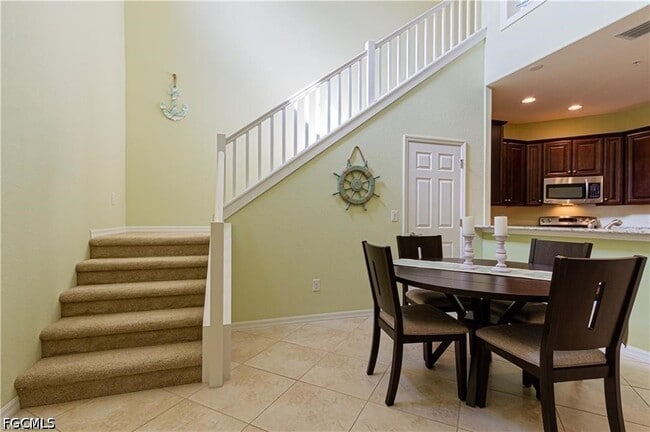 Building Photo - 8753 Melosia St