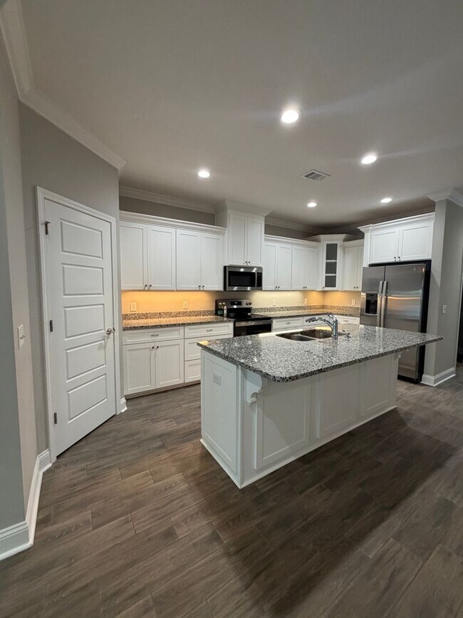 Building Photo - 158 The Villas Wy